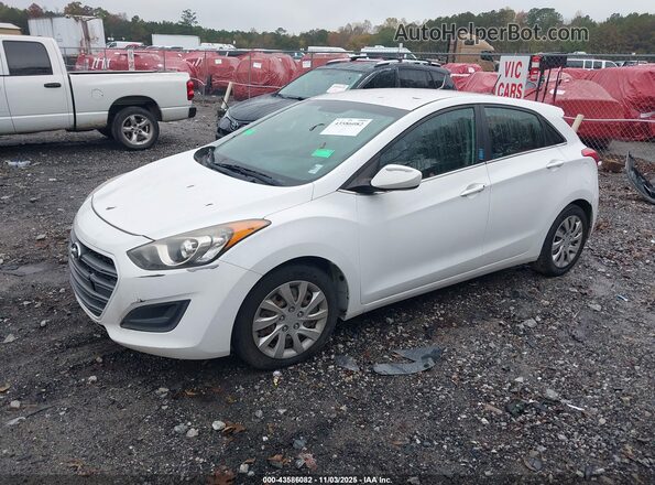KMHD35LH1HU347389 2017 HYUNDAI ELANTRA GT White Vista tres cuartos delantera izquierda