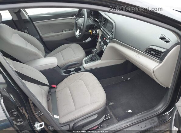KMHD84LF3LU107120 2020 HYUNDAI ELANTRA Черный Вид салона спереди
