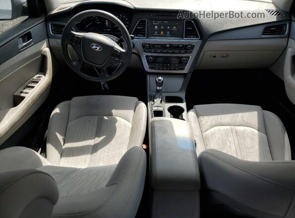 KMHE24L33HA063138 2017 HYUNDAI SONATA Silver Vista del salpicadero
