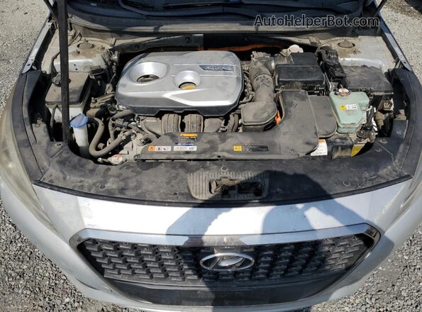 KMHE24L33HA063138 2017 HYUNDAI SONATA Silver Vista interior trasera
