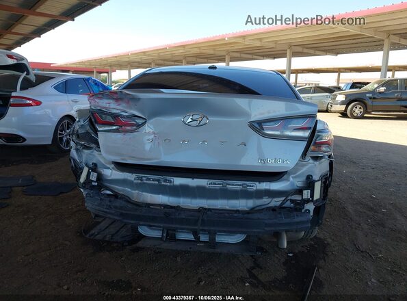 KMHE24L3XJA078533 2018 HYUNDAI SONATA HYBRID Silver 