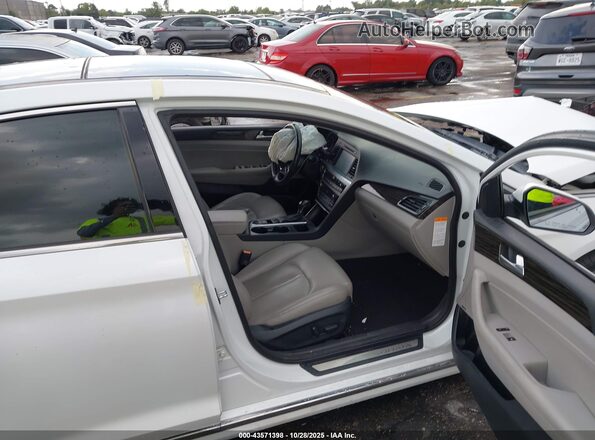 KMHE34L10GA012674 2016 HYUNDAI SONATA HYBRID Белый Вид салона спереди