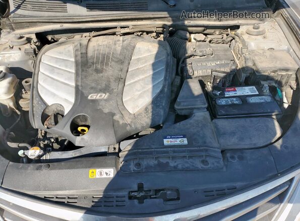 KMHFG4JG2GA513551 2016 HYUNDAI AZERA Gray Rear interior view