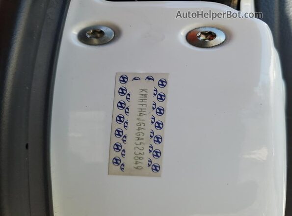 KMHFH4JG4GA523849 2016 HYUNDAI AZERA White 