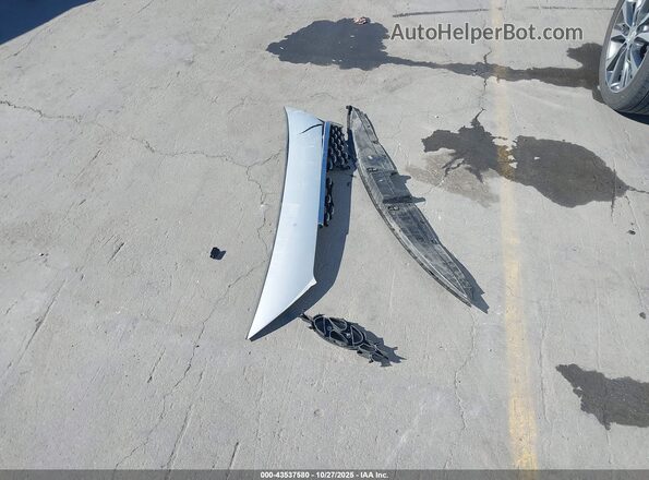 KMHH35LE4JU025407 2018 HYUNDAI ELANTRA GT Silver Սարքավորումների վահանակի տեսք