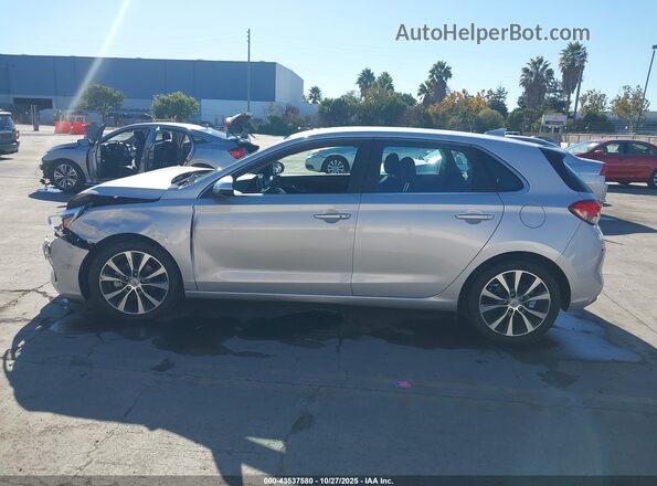 KMHH35LE4JU025407 2018 HYUNDAI ELANTRA GT Silver 