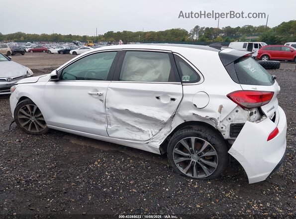 KMHH35LE5JU076639 2018 HYUNDAI ELANTRA GT White 
