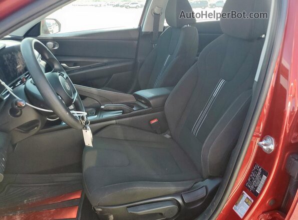 KMHLM4DG9RU657591 2024 HYUNDAI ELANTRA Red Вид салону спереду