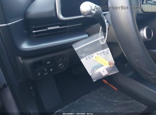 KMHM24AA4SA083760 2025 HYUNDAI IONIQ 6 Silver 