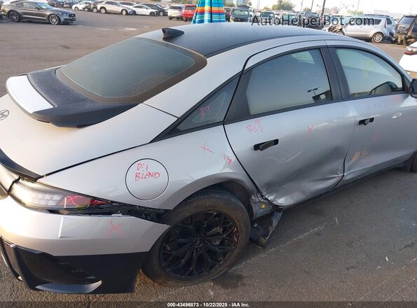KMHM24AA4SA083760 2025 HYUNDAI IONIQ 6 Silver Front view
