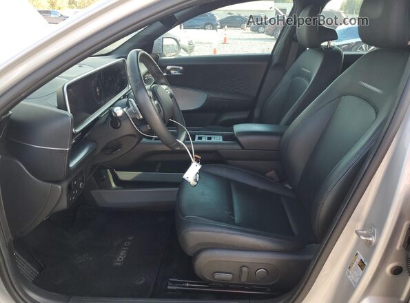 KMHM34AA4PA026754 2023 HYUNDAI IONIQ Silver Widok wnętrza z przodu