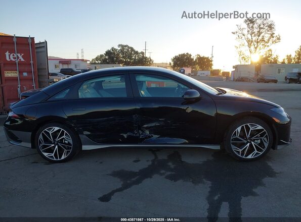 KMHM34AA5SA083070 2025 HYUNDAI IONIQ 6 Black Rear interior view