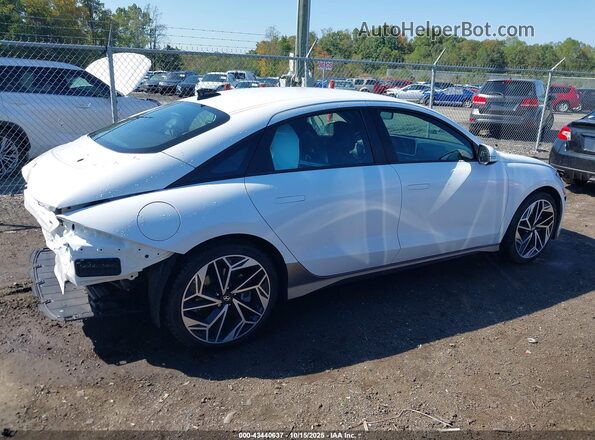KMHM34AAXPA049245 2023 HYUNDAI IONIQ 6 Белый Панорамный вид салона 360°
