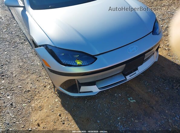 KMHM34AC0RA061795 2024 HYUNDAI IONIQ 6 Silver Widok z przodu