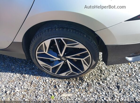 KMHM34AC0RA061795 2024 HYUNDAI IONIQ 6 Silver Widok zestawu wskaźników