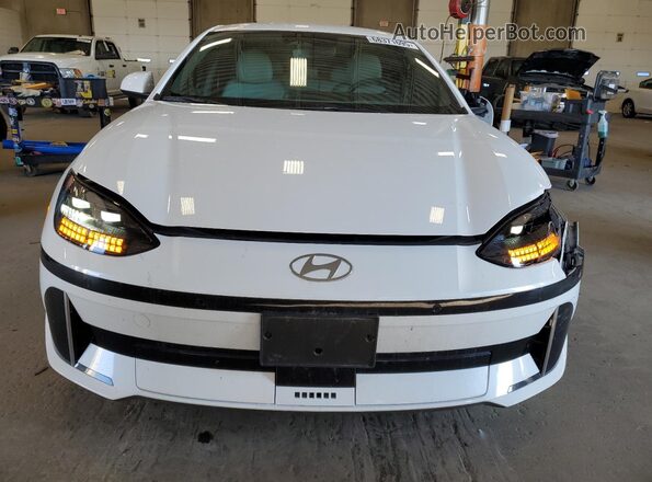 KMHM34ACXPA053295 2023 HYUNDAI IONIQ Белый Вид спереди