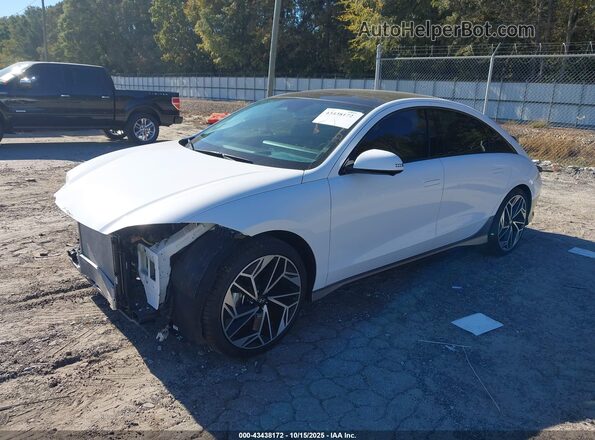 KMHM54AC2SA083586 2025 HYUNDAI IONIQ 6 White Front left