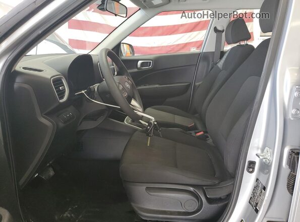 KMHRB8A32MU077293 2021 HYUNDAI VENUE Silver Widok wnętrza z przodu