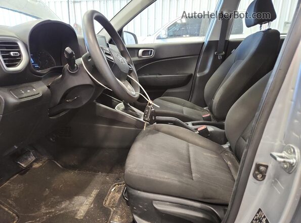 KMHRB8A33MU072944 2021 HYUNDAI VENUE Серый Вид салона спереди