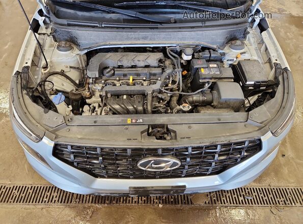 KMHRB8A33MU072944 2021 HYUNDAI VENUE Серый Вид задней части салона