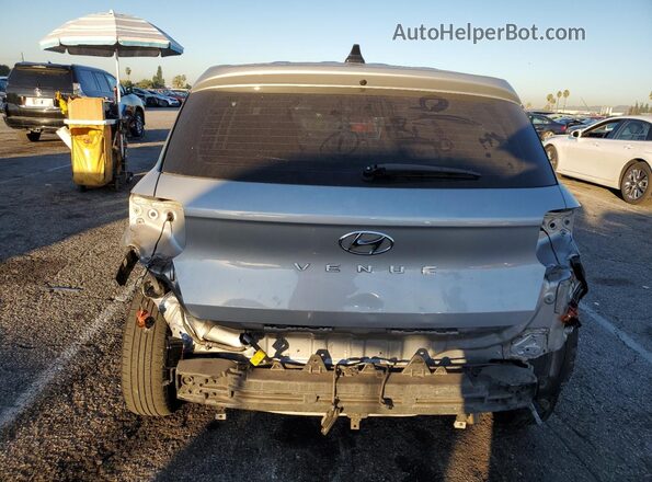 KMHRB8A35LU032010 2020 HYUNDAI VENUE Silver Вид ззаду