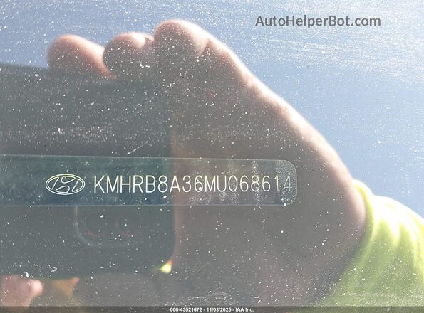 KMHRB8A36MU068614 2021 HYUNDAI VENUE Blue Vista del compartimento del motor
