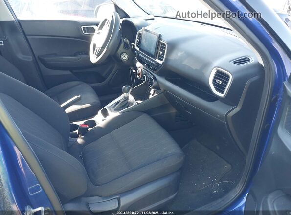 KMHRB8A36MU068614 2021 HYUNDAI VENUE Blue Vista interior delantera