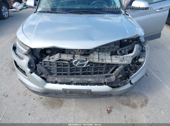 KMHRB8A36MU076809 2021 HYUNDAI VENUE Blue Widok z przodu