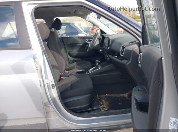 KMHRB8A36MU076809 2021 HYUNDAI VENUE Blue Widok wnętrza z przodu