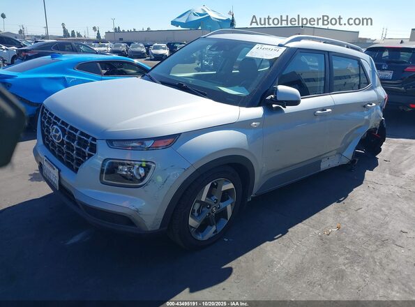 KMHRC8A30MU118517 2021 HYUNDAI VENUE Silver Vista tres cuartos delantera izquierda
