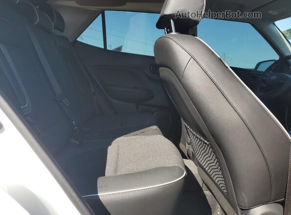 KMHRC8A30RU317476 2024 HYUNDAI VENUE Белый Вид задней части салона