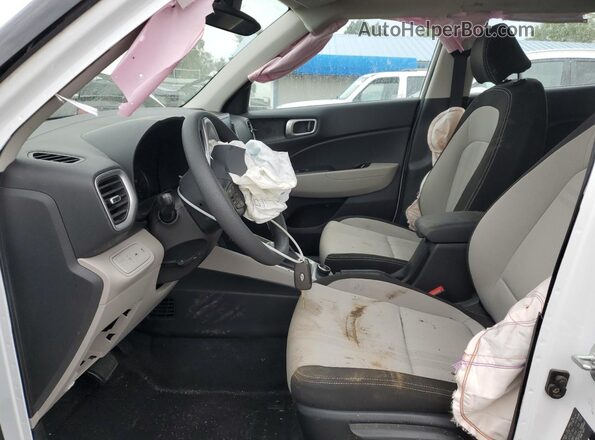 KMHRC8A31LU041851 2020 HYUNDAI VENUE White Вид салону спереду