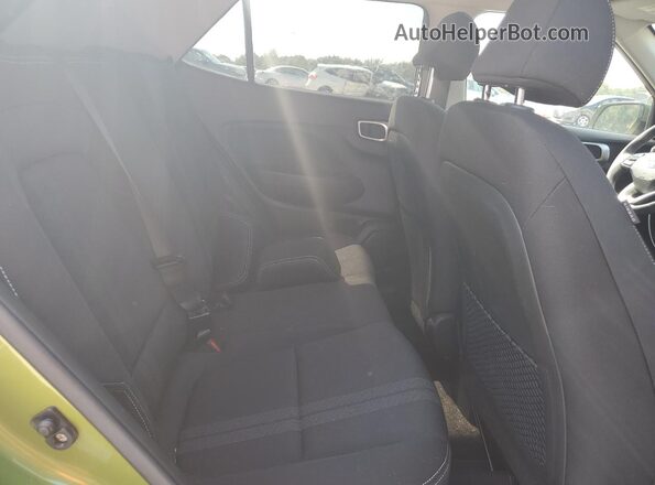 KMHRC8A31NU195186 2022 HYUNDAI VENUE Green 