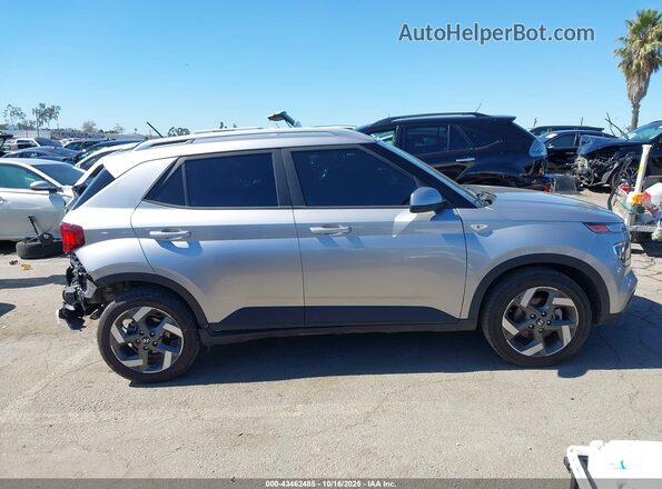 KMHRC8A31PU266325 2023 HYUNDAI VENUE Silver უკანა სალონის ხედი