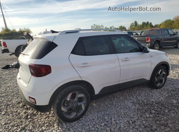 KMHRC8A32MU083592 2021 HYUNDAI VENUE White Rear right