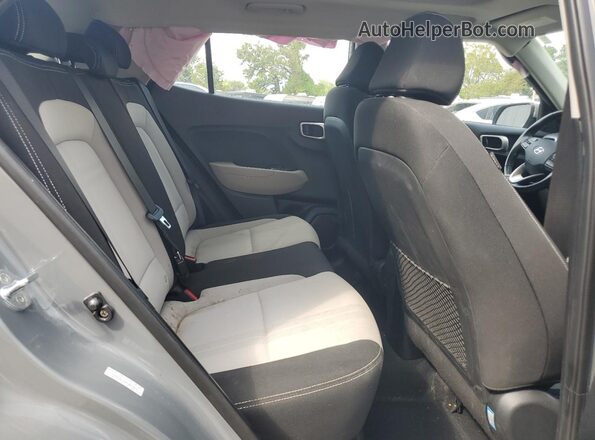 KMHRC8A33MU084914 2021 HYUNDAI VENUE Gray Rear interior view