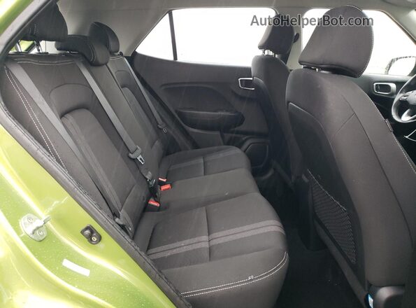 KMHRC8A34MU100828 2021 HYUNDAI VENUE Green Rear seats view