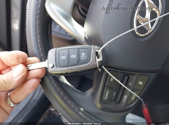 KMHRC8A36MU064091 2021 HYUNDAI VENUE Серый Вид панели приборов