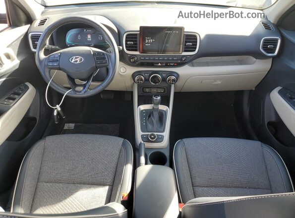 KMHRC8A36RU308880 2024 HYUNDAI VENUE Blue Widok deski rozdzielczej