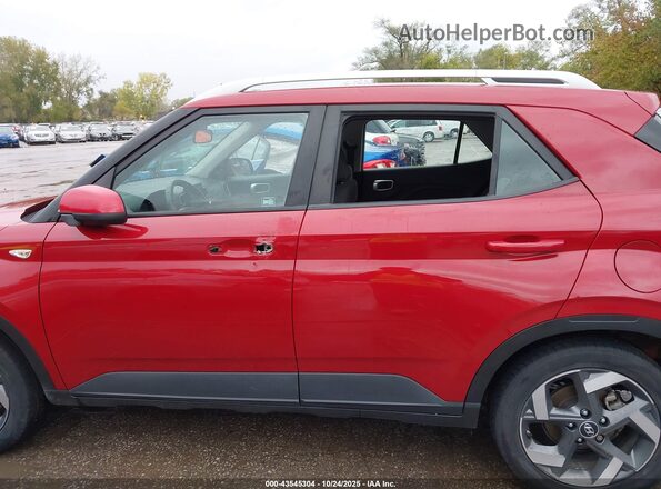 KMHRC8A37MU099772 2021 HYUNDAI VENUE Красный Вид спереди