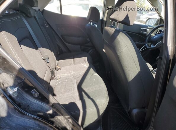 KMHRC8A37MU101147 2021 HYUNDAI VENUE Черный Вид задней части салона