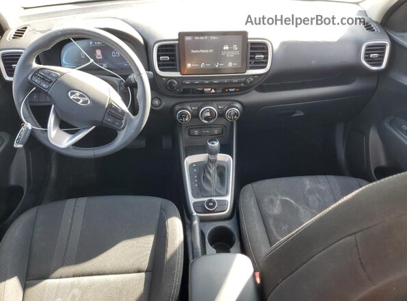 KMHRC8A37SU377891 2025 HYUNDAI VENUE Silver 