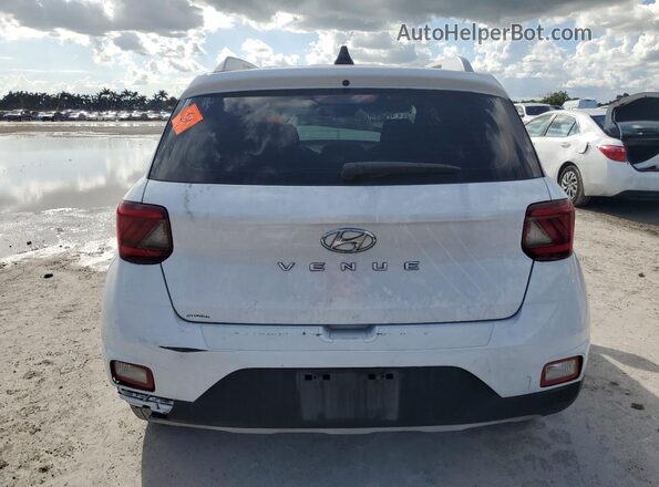 KMHRC8A38LU033018 2020 HYUNDAI VENUE White Вид ззаду
