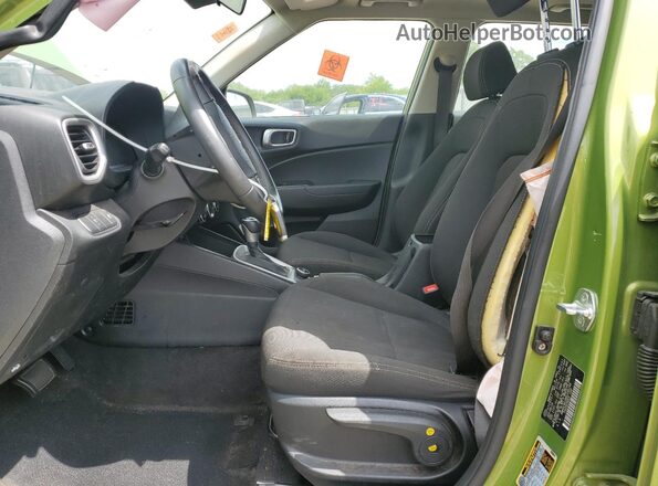 KMHRC8A38RU285148 2024 HYUNDAI VENUE Green Вид салону спереду