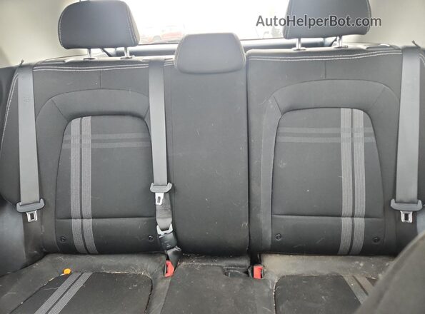 KMHRC8A39LU020004 2020 HYUNDAI VENUE Gray Rear seats view