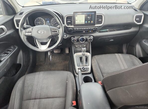 KMHRC8A39LU020004 2020 HYUNDAI VENUE Gray Dashboard view