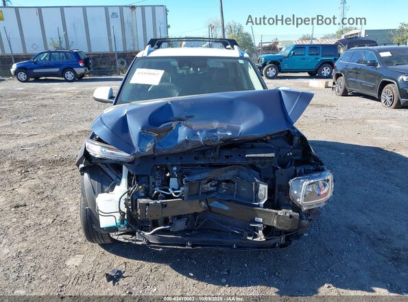 KMHRC8A39MU086733 2021 HYUNDAI VENUE Синий Вид панели приборов