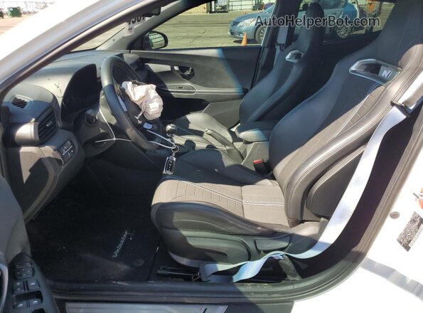 KMHT36AH7NU012816 2022 HYUNDAI VELOSTER White წინა სალონის ხედი