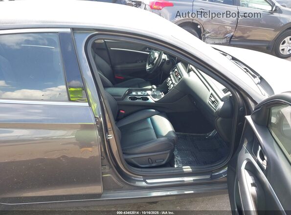 KMTG64LA3MU070293 2021 GENESIS G70 Gray Widok wnętrza z przodu