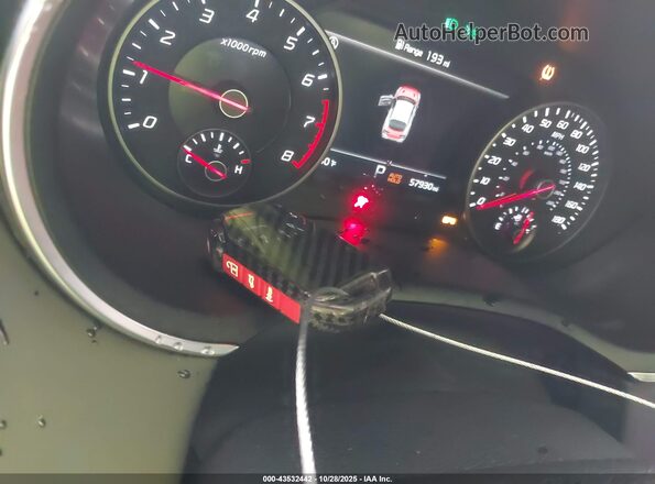 KNAE55LC2N6099156 2022 KIA STINGER Белый Вид панели приборов